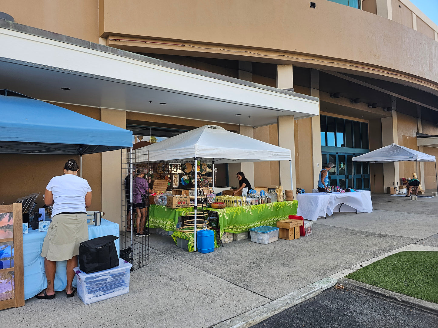 A 3rd Saturdays Koko Marina Center Craft & Vendor Fair