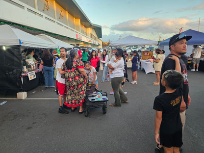 Pearl City Shopping Center  Parade Craft and Gift Fair